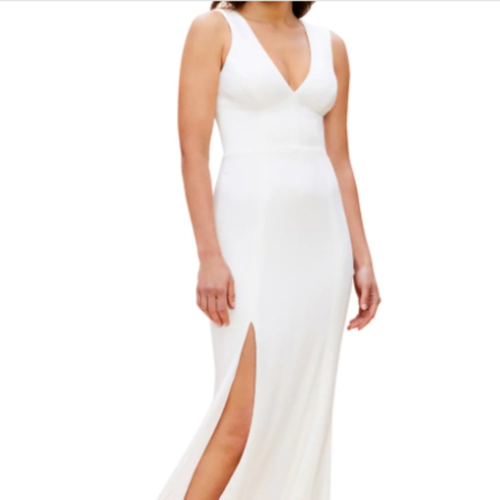 Dress the Population : Sandra Plunge Crepe Trumpet Gown